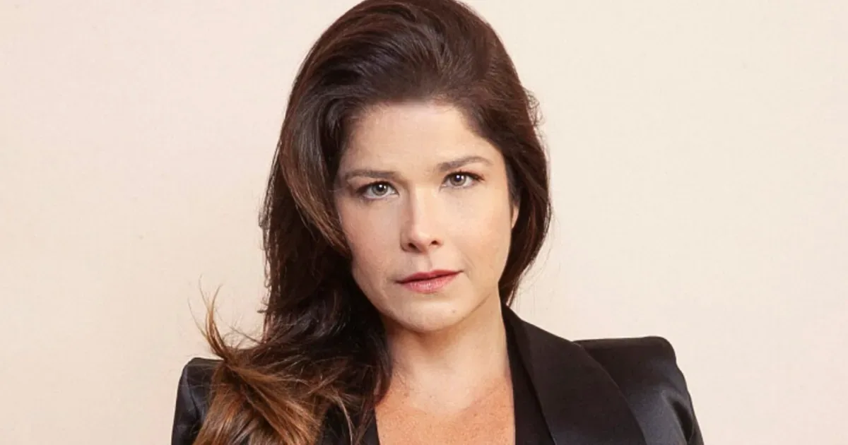 Samara Felippo reafirma críticas sobre maternidade nas redes sociais