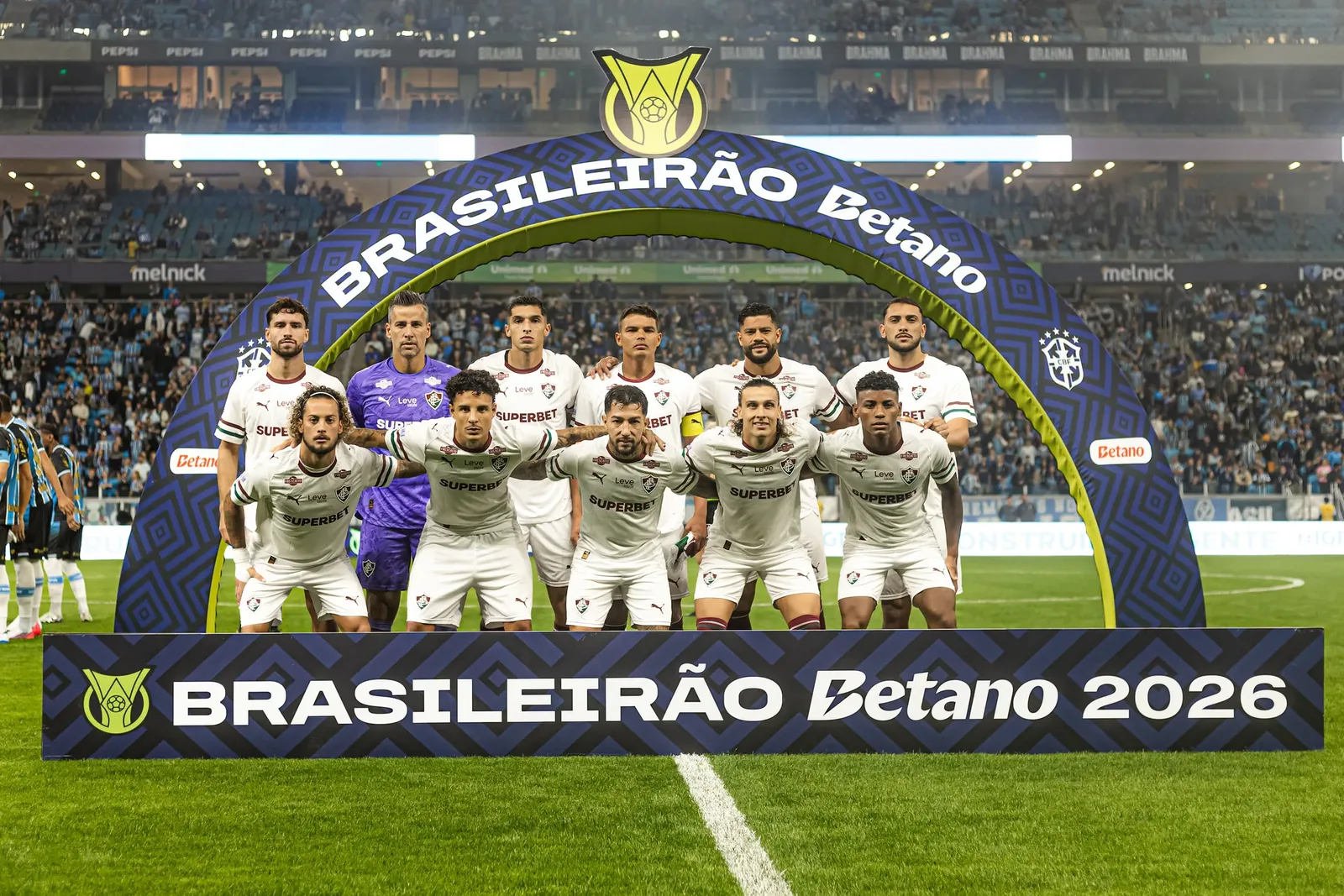 Fluminense deixa zona de classificação após rodada definir confronto direto