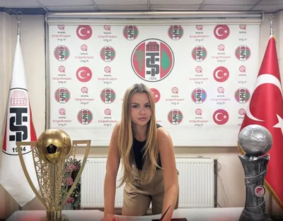 Turgutluspor anuncia Zeynep Mestan, de 22 anos, como técnica principal