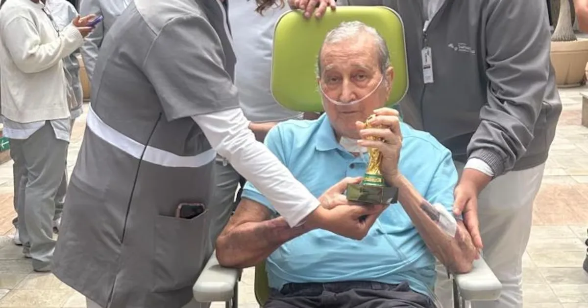 Carlos Alberto Parreira recebe alta após 80 dias internado no Rio