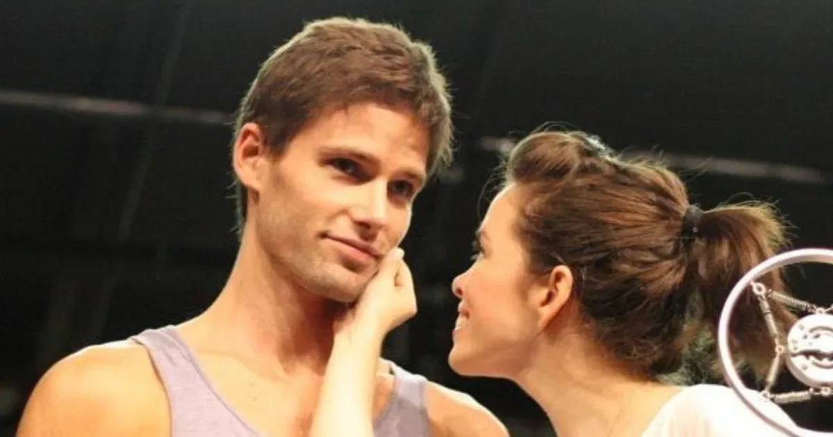 Jônatas Faro reúne passagens por Chiquititas, Hairspray e Wicked