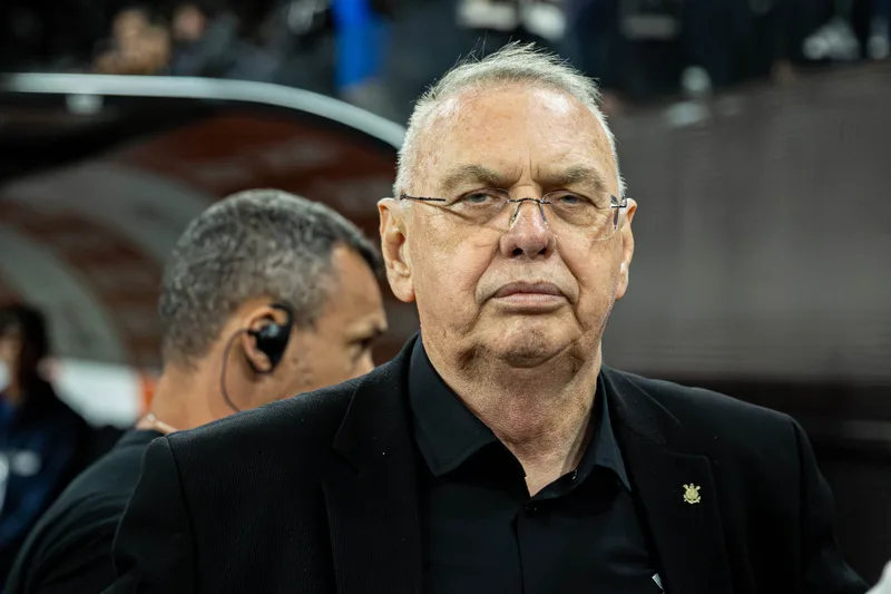 Corinthians adia quitação de direitos de imagem do elenco feminino