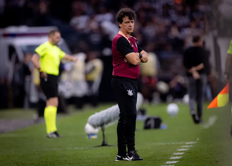 Corinthians perde para o Fluminense e torcida pede saída de Fernando Diniz