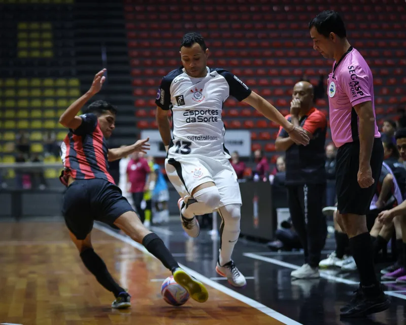 Vandinho marca e sobe no ranking de artilheiros do Corinthians em 2026