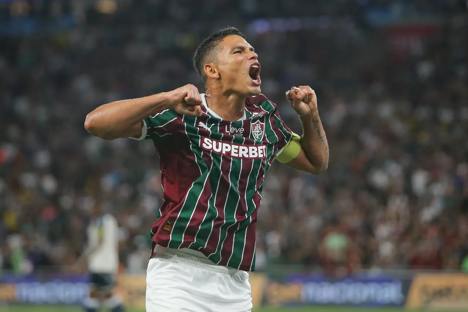 Thiago Silva usa derrota histórica para explicar cobranças no Fluminense