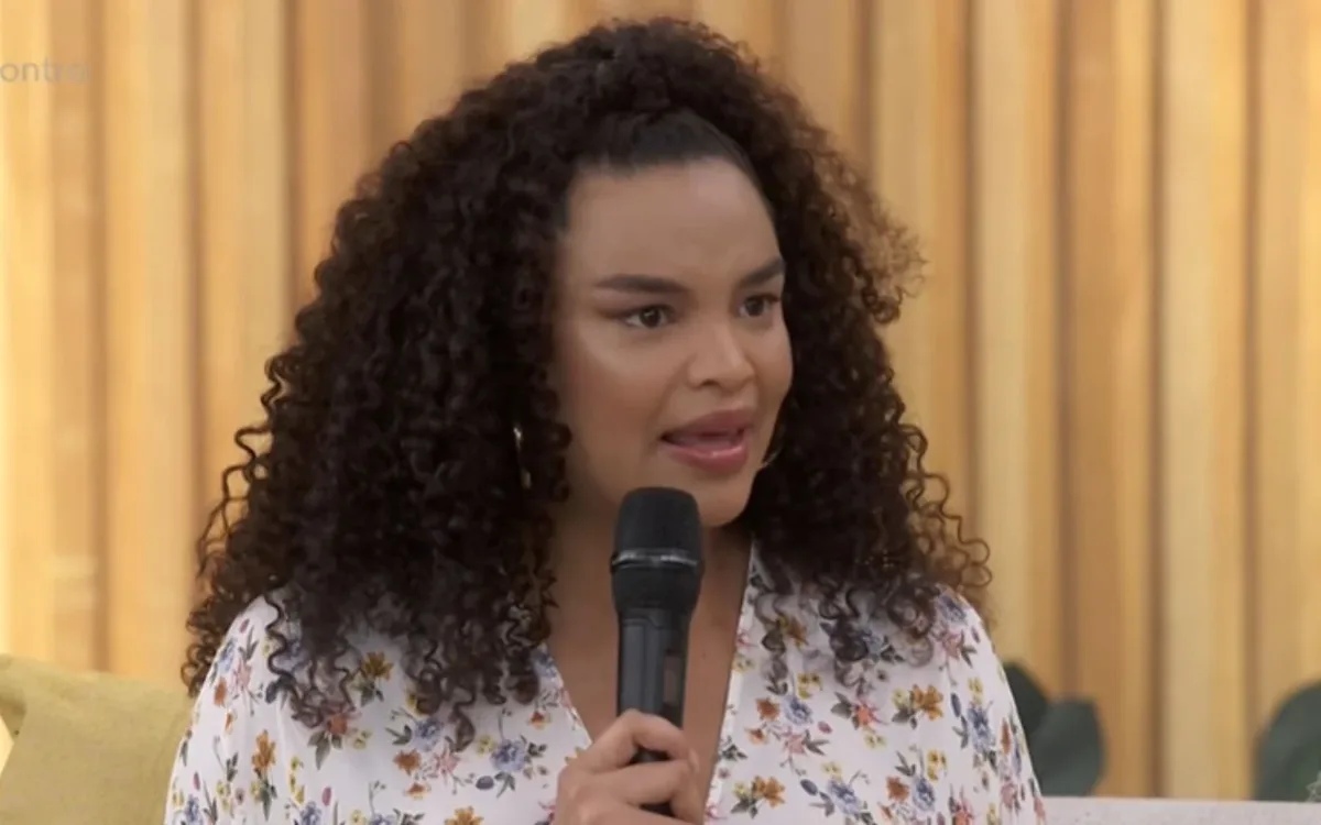 Lucy Ramos se emociona com destino de Juli e revela medo de deixar os filhos