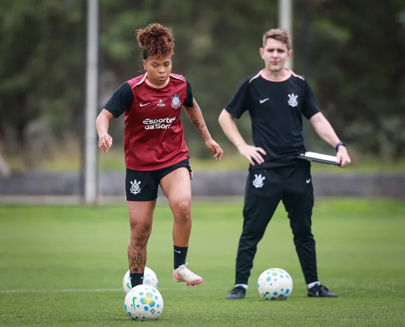 Corinthians ganha opções para a final feminina contra o São Paulo