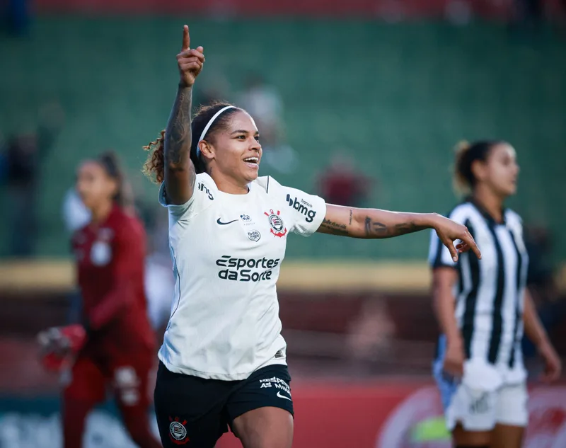 Convocação de Gisela aumenta lista de desfalques do Corinthians em outubro