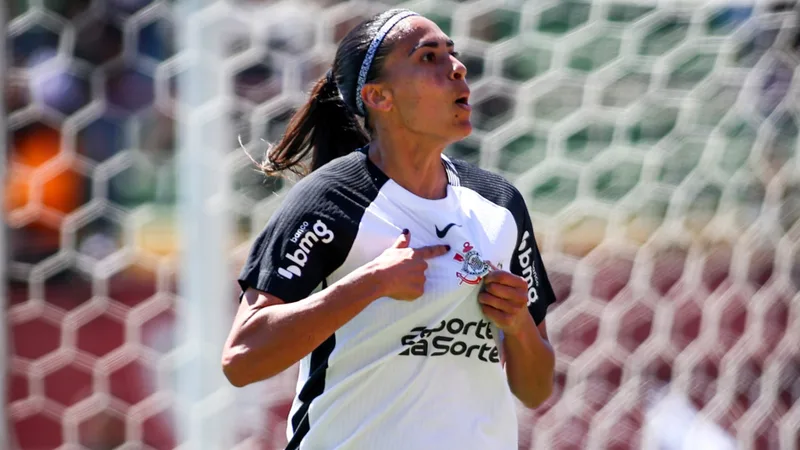 Andressa Alves recorda sonho realizado no Corinthians e vice da Copa das Campeãs