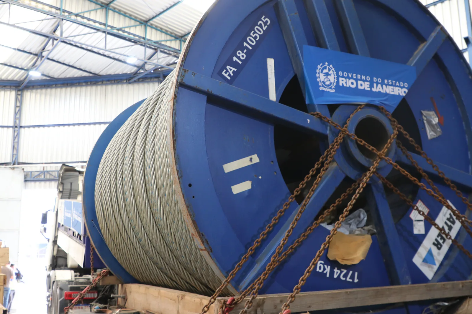 Cabos chegam ao Alemão e iniciam etapa de reativação do teleférico