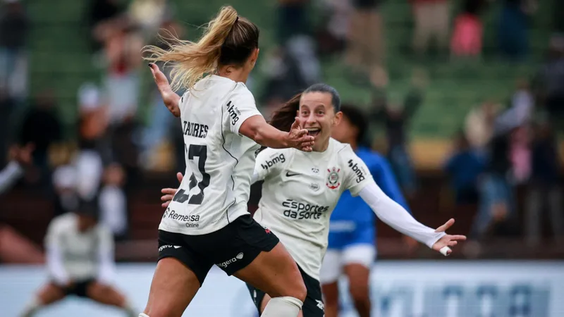 Corinthians vence Cruzeiro e amplia domínio nas quartas do Brasileirão Feminino
