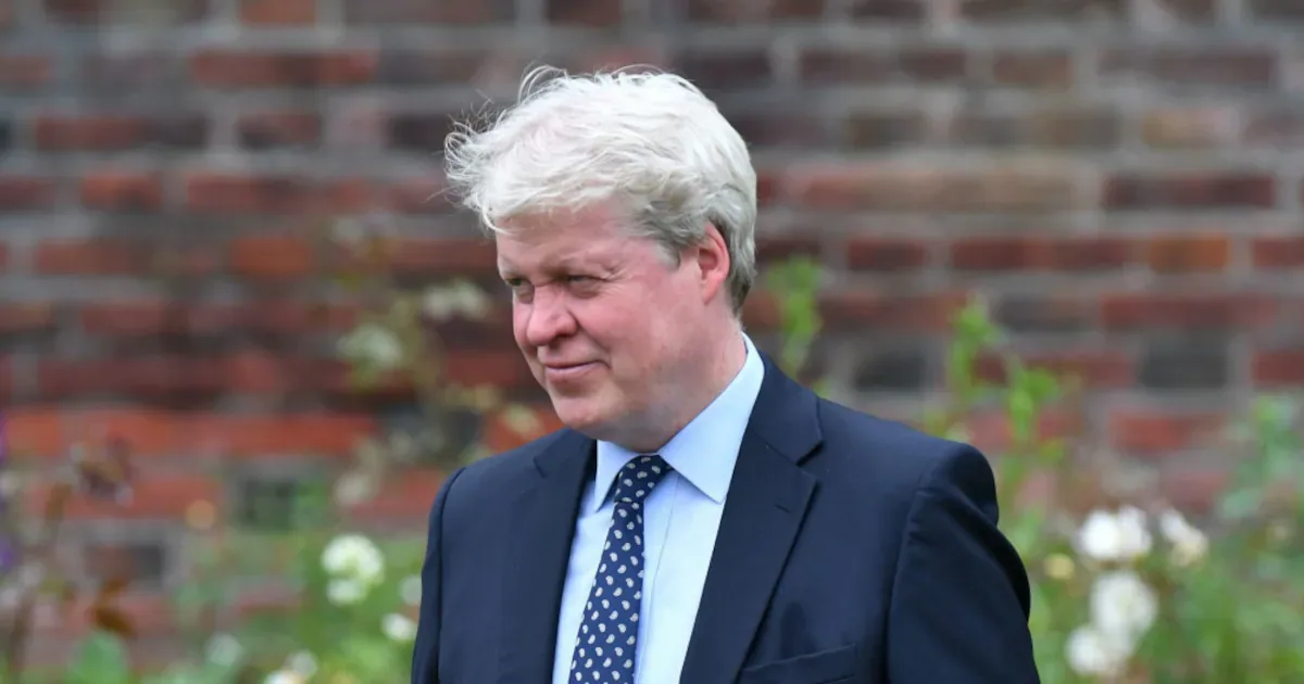 Charles Spencer relata sentir a presença de Diana em momentos difíceis