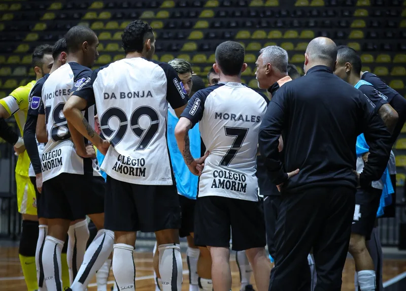 Corinthians termina fase inicial do Paulista com 36 pontos e empate no Wlamir Marques
