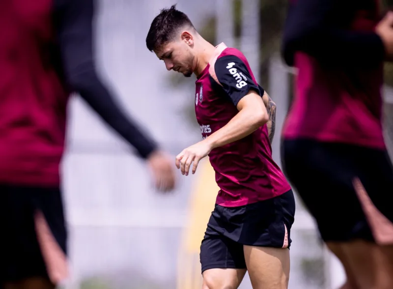 Corinthians tenta reagir no Brasileiro antes de receber o Fluminense
