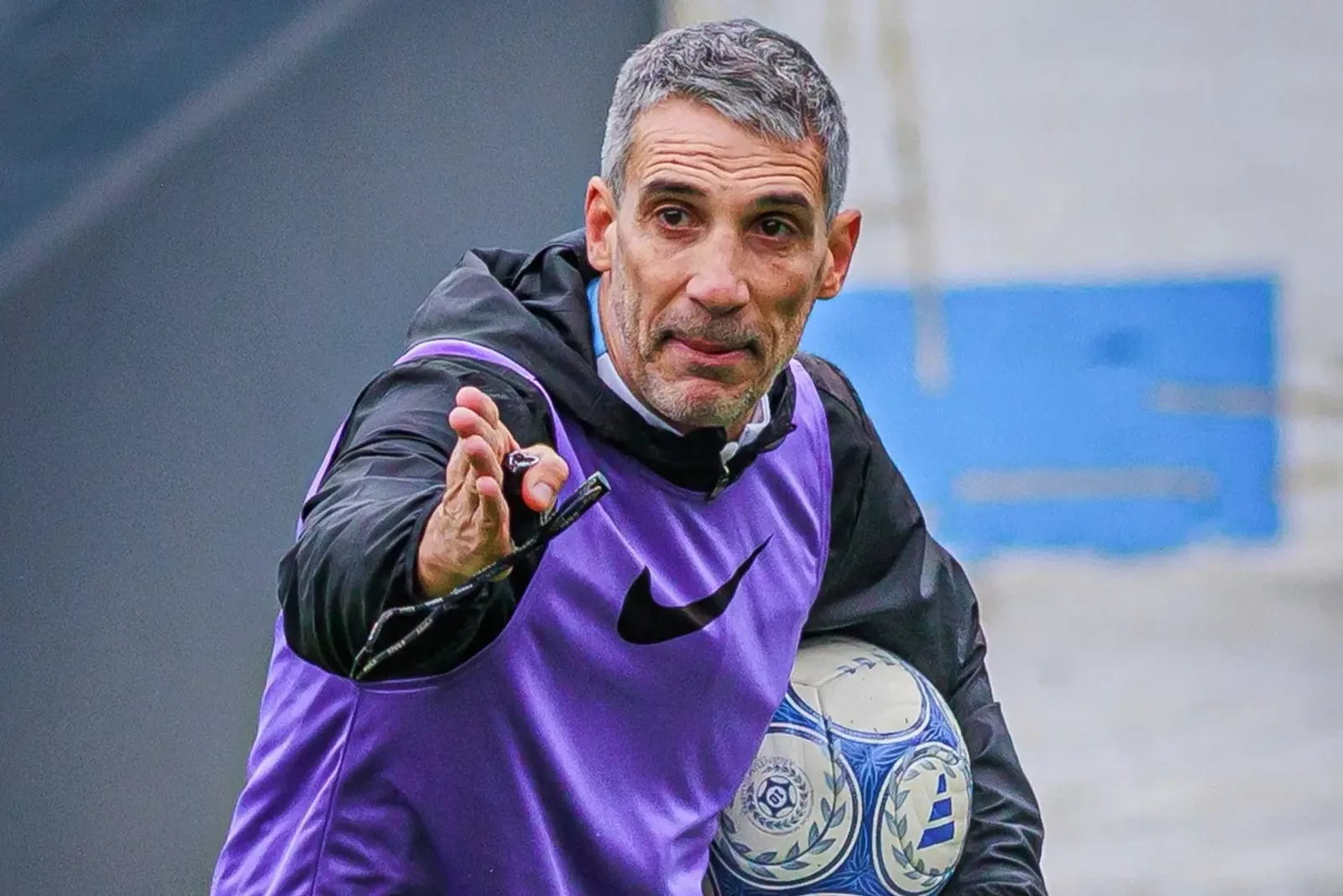 Vojvoda mantém postura no Racing mesmo sob críticas após sequência negativa