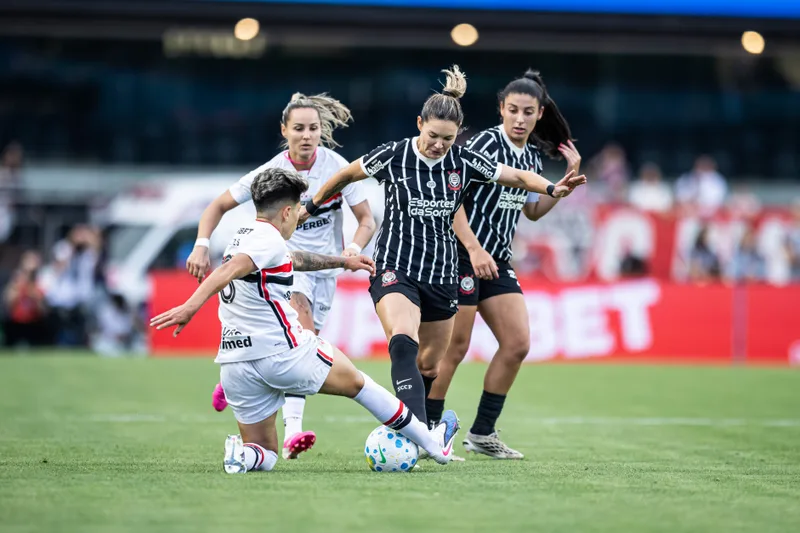 Pênalti perdido impede virada do Corinthians na final do Brasileirão Feminino
