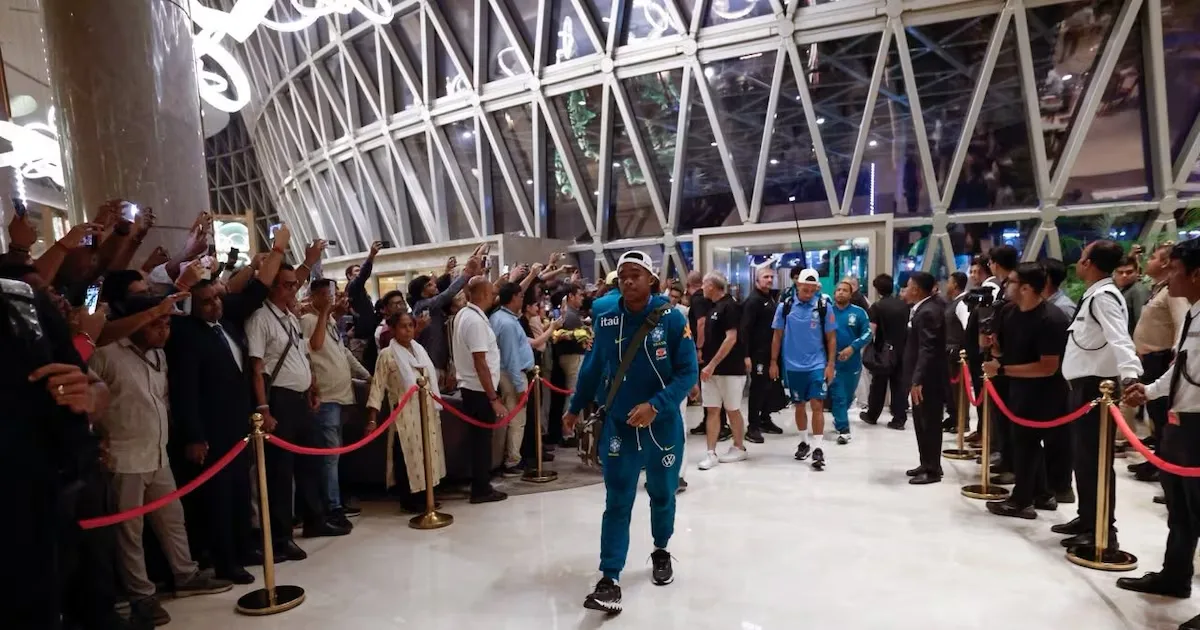 Brasil mobiliza torcedores em Bangladesh antes de jogo contra a Índia